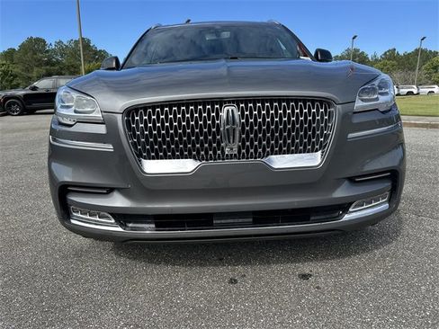 Used 2022 Lincoln Aviator Reserve w/ Equipment Group 201A image 2