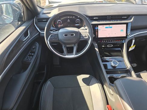 New 2026 Jeep Grand Cherokee Altitude RWD image 10