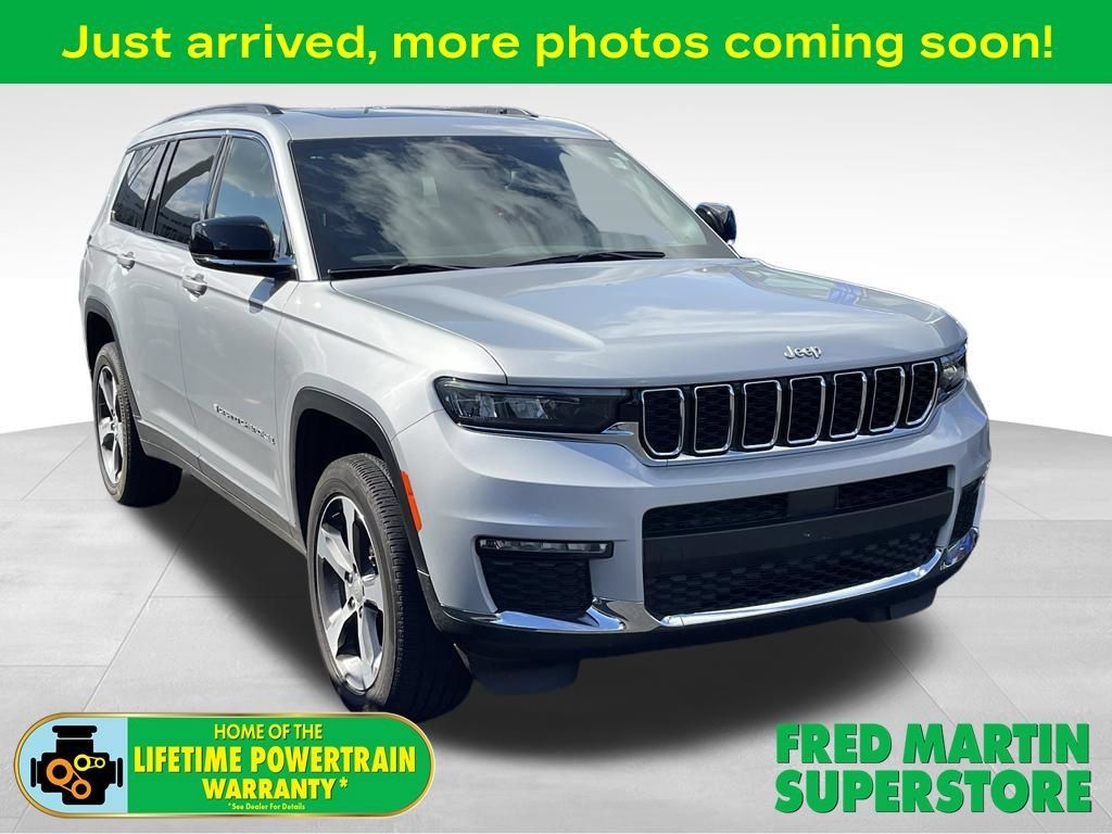 Used 2024 Jeep Grand Cherokee L Limited AWD/4WD image 1