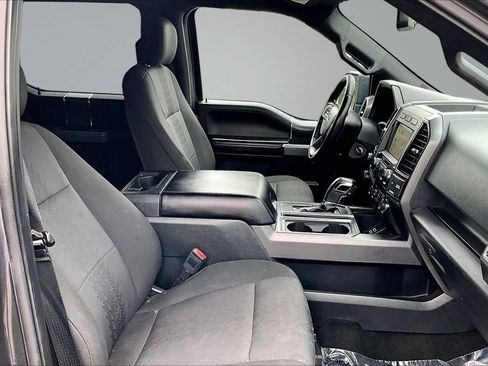 Used 2018 Ford F150 XLT w/ Equipment Group 302A Luxury AWD/4WD image 13