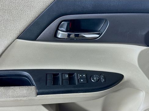 Used 2013 Honda Accord LX image 20