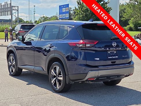 Used 2025 Nissan Rogue SL AWD/4WD image 4