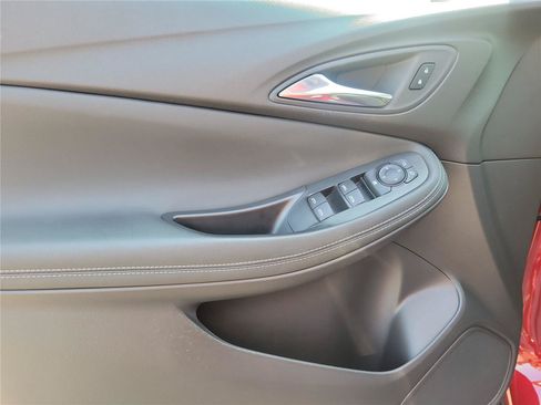 Used 2024 Buick Encore GX Preferred FWD image 17