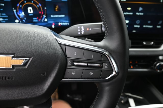 Used 2025 Chevrolet Equinox LT FWD image 19
