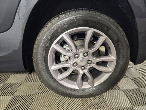 Used 2024 GMC Terrain SLT image 22