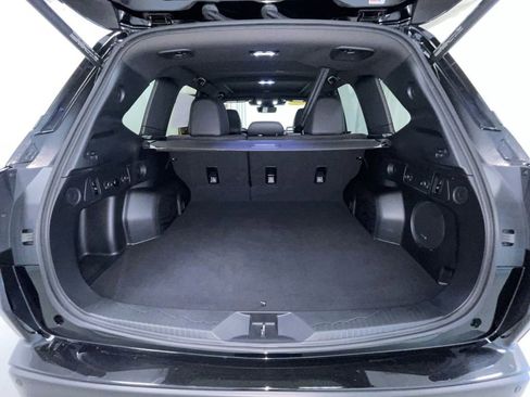 Certified 2025 Subaru Forester Limited image 16