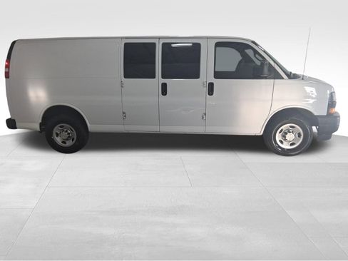 Used 2020 Chevrolet Express 2500 Extended w/ Driver Convenience Package RWD image 4