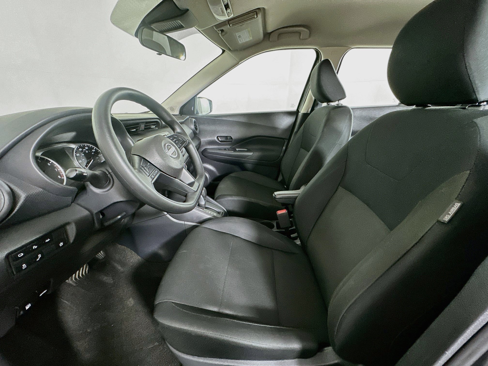 Used 2025 Nissan Kicks Play S FWD image 13