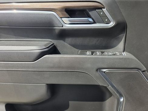 Used 2025 Chevrolet Silverado 1500 LT w/ Safety Package AWD/4WD image 19