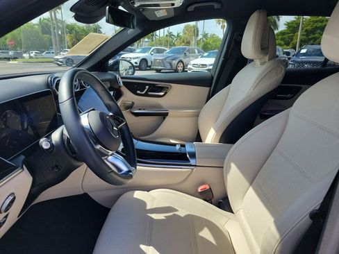 Certified 2025 Mercedes-Benz GLC 300 image 22