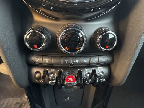 Used 2023 MINI Cooper S image 29