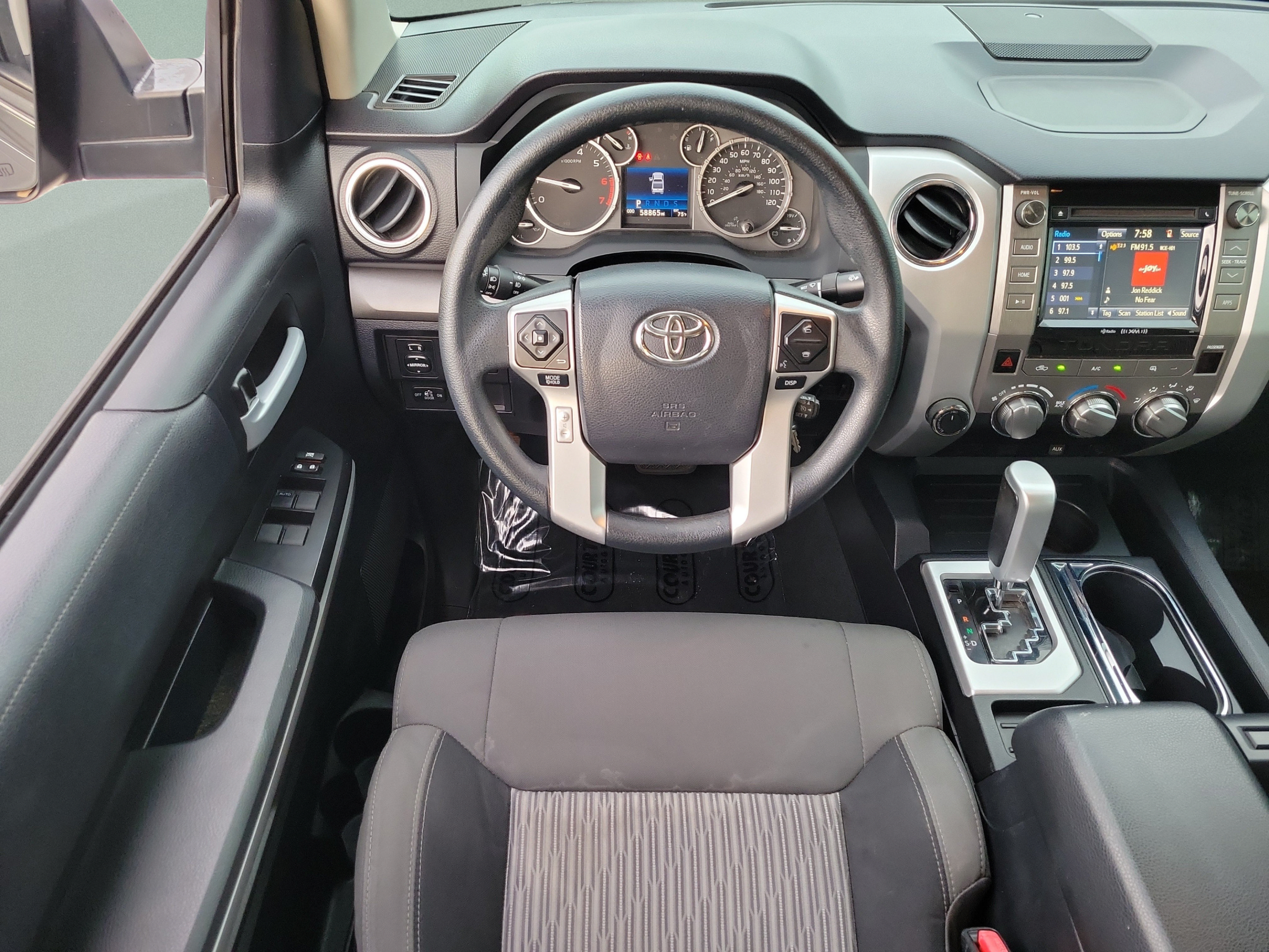 Used 2017 Toyota Tundra SR5 w/ SR5 Upgrade Package AWD/4WD image 14