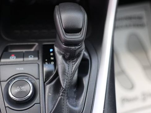 Used 2024 Toyota RAV4 XLE AWD/4WD image 27