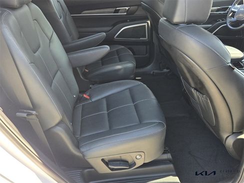 Certified 2022 Kia Telluride EX w/ EX Premium Package image 18