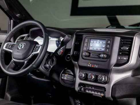 Used 2024 RAM 3500 Tradesman w/ Safety Group image 31