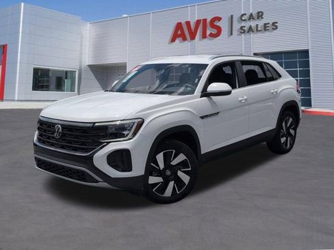 Used 2025 Volkswagen Atlas Cross Sport SE FWD image 1
