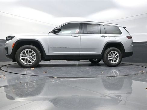 New 2025 Jeep Grand Cherokee L Laredo image 20