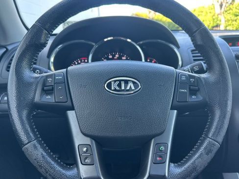 Used 2011 Kia Sorento EX w/ Premium Pkg FWD image 25