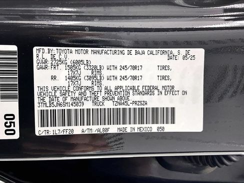 Used 2025 Toyota Tacoma SR5 AWD/4WD image 36
