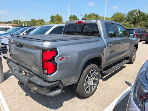 Used 2023 Chevrolet Colorado Z71 w/ Z71 Convenience Package 2 AWD/4WD image 6