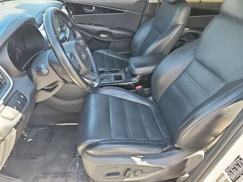 Used 2017 Kia Sorento SX image 17