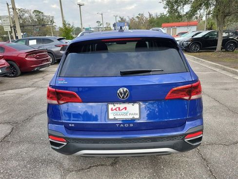 Used 2024 Volkswagen Taos SE image 8