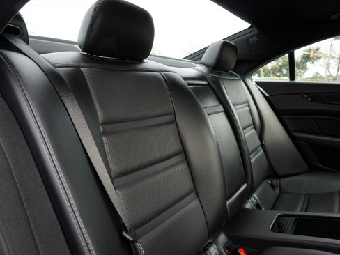 Used 2014 Mercedes-Benz CLS 63 AMG 4MATIC image 34