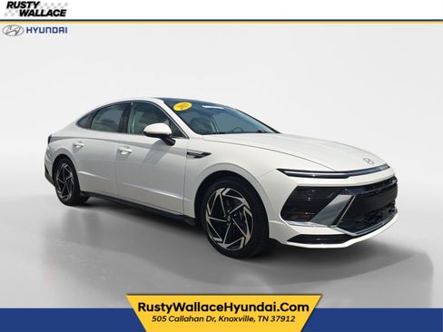 Certified 2025 Hyundai Sonata SEL FWD image 1