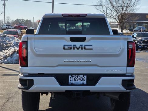 Used 2025 GMC Sierra 3500 Denali Ultimate image 7
