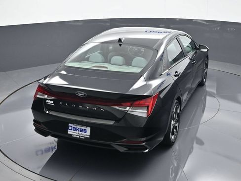 Used 2022 Hyundai Elantra SEL w/ Convenience + Premium Package FWD image 53