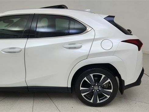 Used 2023 Lexus UX 250h AWD w/ Premium Package image 10