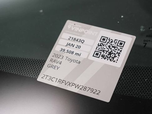 Used 2023 Toyota RAV4 XLE Premium image 29