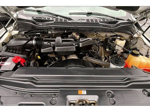 Used 2017 Ford F350 XLT w/ Camper Package image 10