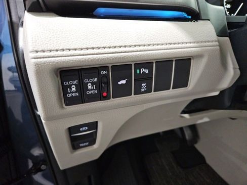 New 2026 Honda Odyssey Touring image 22