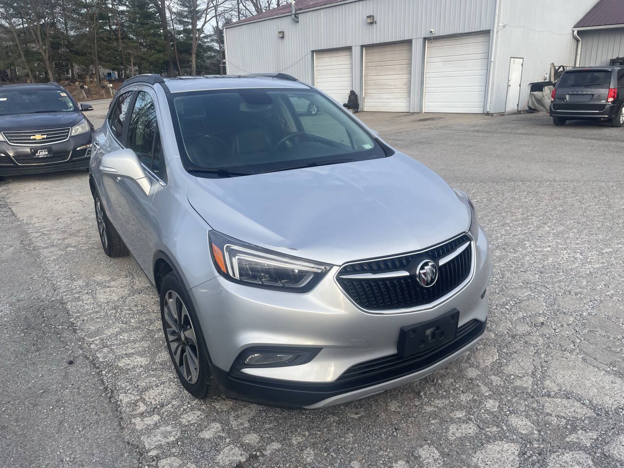 Used 2019 Buick Encore Essence FWD image 9