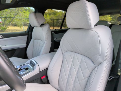 Used 2023 BMW X5 M50i w/ Executive Package AWD/4WD image 25