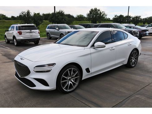 Used 2026 Genesis G70 2.5T RWD image 3