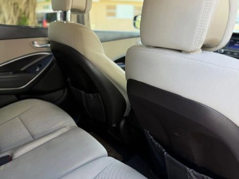 Used 2017 Hyundai Santa Fe Sport FWD image 16