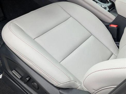 New 2026 Ford Explorer Active w/ Active Comfort Package image 4