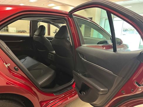 Used 2020 Toyota Camry XLE w/ Driver Assist Package image 27