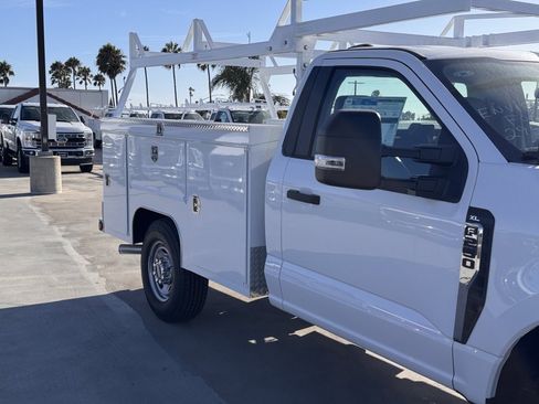 New 2025 Ford F250 XL w/ XL Chrome Package image 5