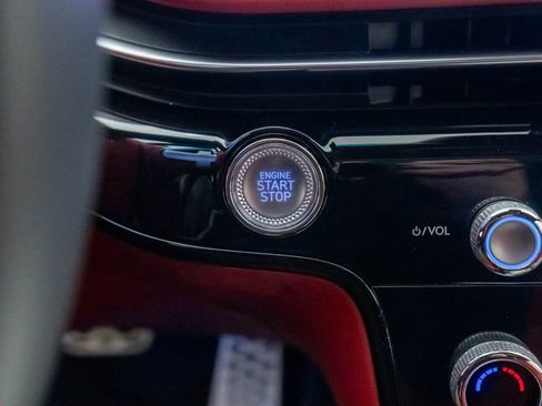 Used 2025 Genesis G80 3.5T Sport image 29