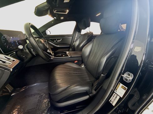 Used 2022 Mercedes-Benz S 500 4MATIC w/ AMG Line Package image 22