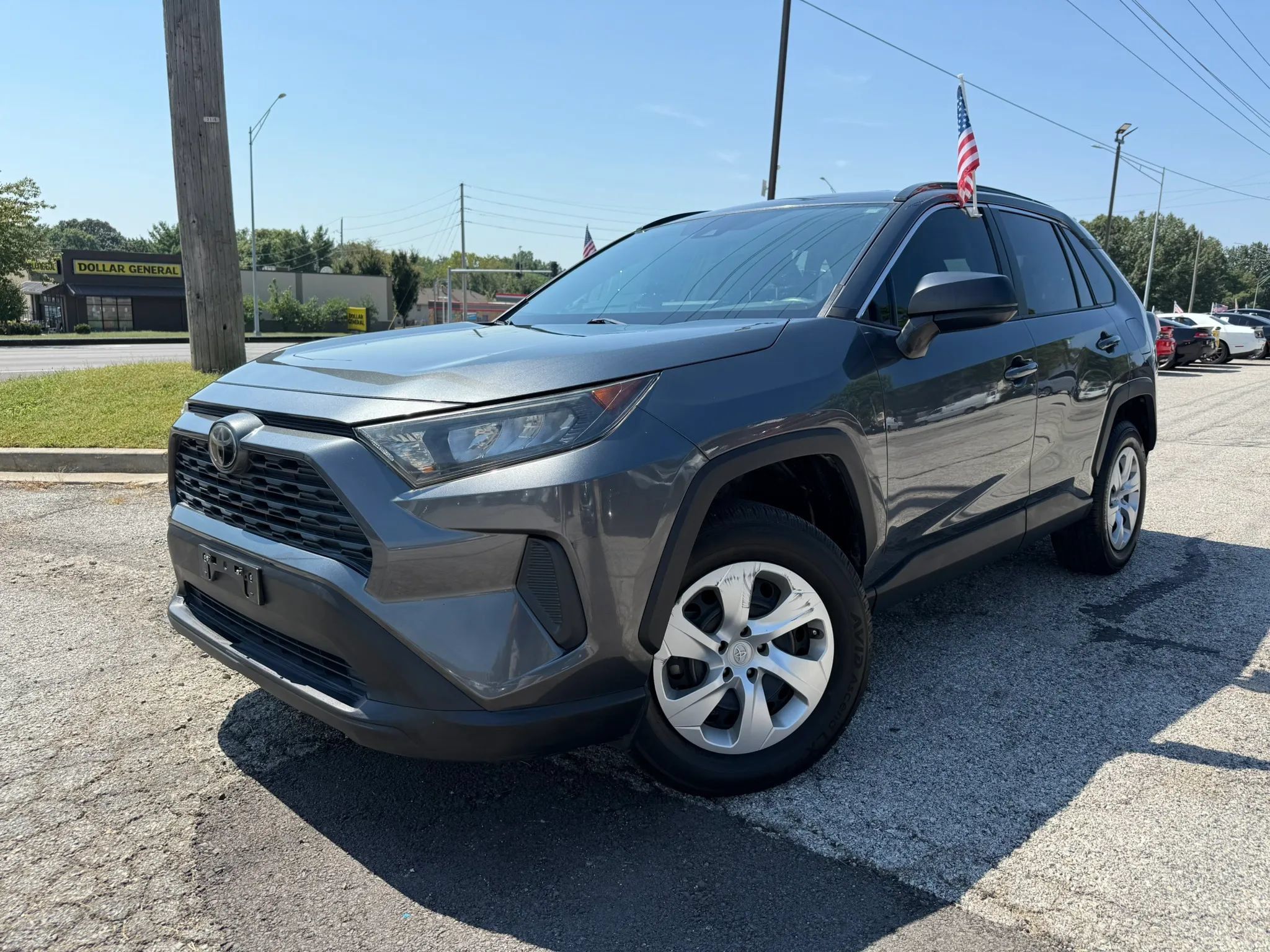 Used 2020 Toyota RAV4 LE FWD image 27