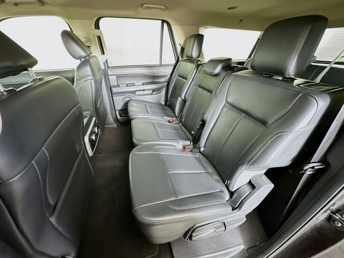 Used 2024 Ford Expedition Max XLT image 28