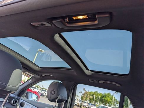 Used 2022 Mercedes-Benz GLC 300 image 23