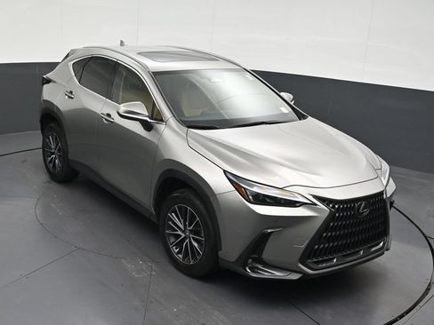 Used 2024 Lexus NX 250 FWD image 21