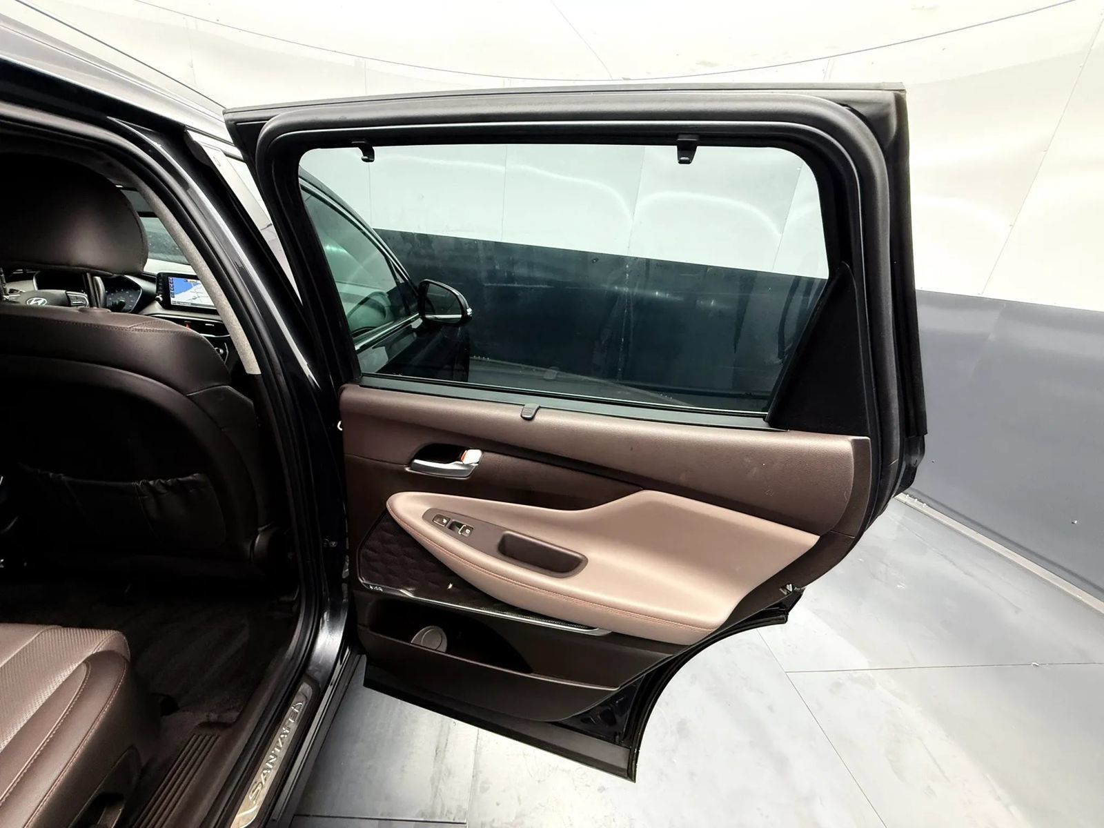 Used 2020 Hyundai Santa Fe Limited w/ Cargo Package AWD/4WD image 19