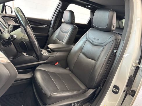 Used 2021 Cadillac XT5 Premium Luxury FWD image 15