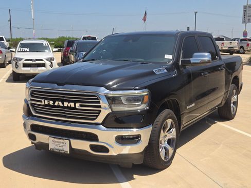 Used 2023 RAM 1500 Laramie AWD/4WD image 7